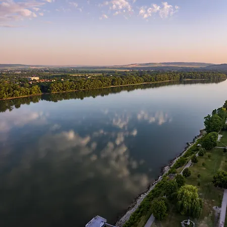 Nocleg ze śniadaniem Gran 4*